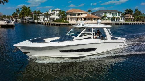 Boston Whaler Outrage 42 scheda tecnica e recensioni